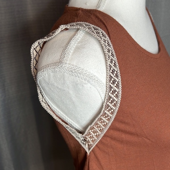 W5 SMALL BROWN and CREAM TANK TOP - Picture 2 of 7